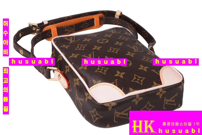 ���̺��� �ٴ��� M45266